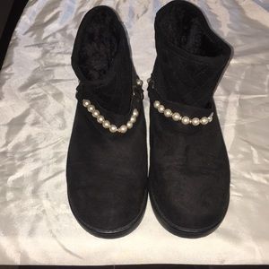 Pearlized Black Booties